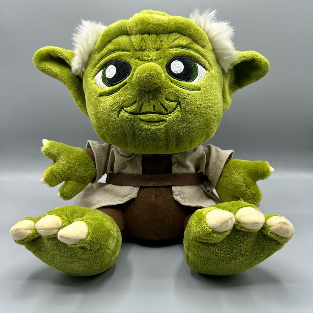 Disney Parks Star Wars Plush toy Yoda Big Feet 10”